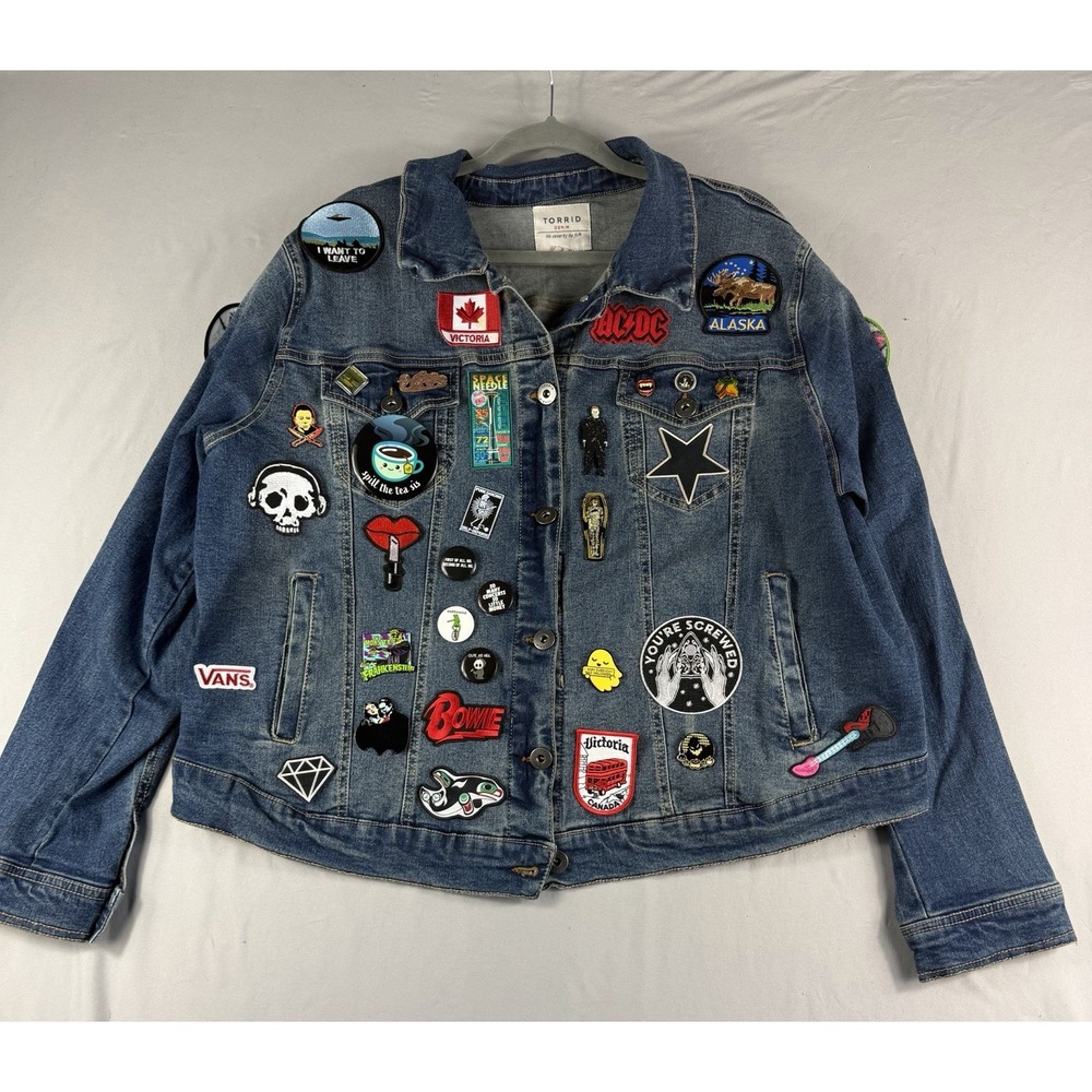 Torrid Denim ls jean jacket, with patches and pins, women's 3x, grunge, punk